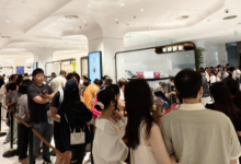 挤爆了！直击老铺黄金涨价前夕，“排队3小时进店”-程序员中文网